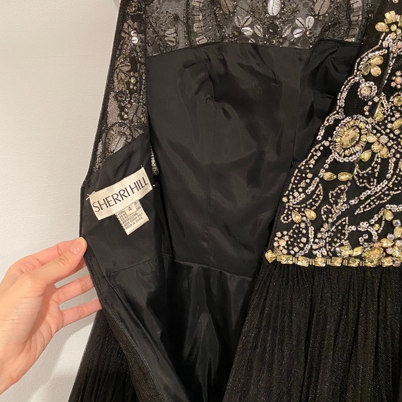 Black Beaded cocktail dress - Picture 7 of 8